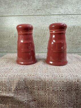 Longaberger Pottery Woven Traditions Paprika Red Salt and Pepper Shakers Set